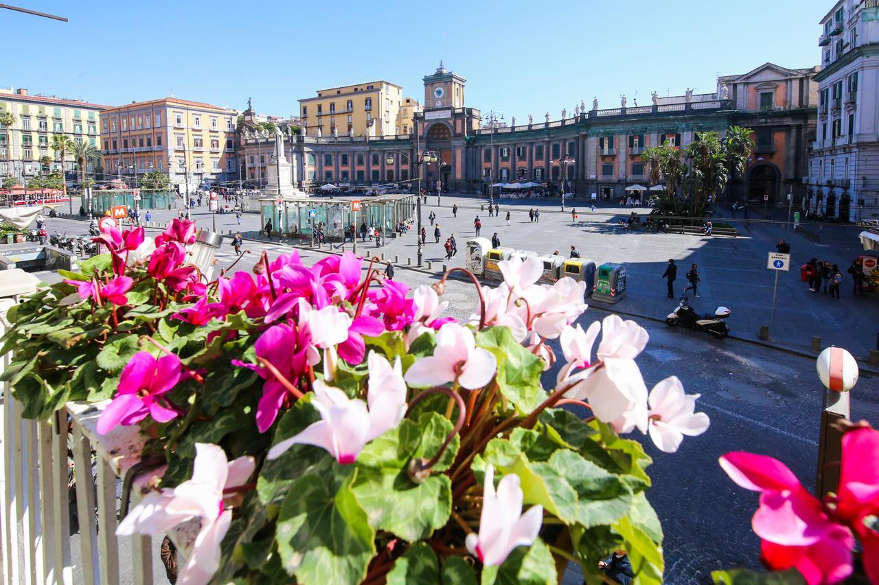 Bed & Breakfast Piazza Dante Napels Buitenkant foto